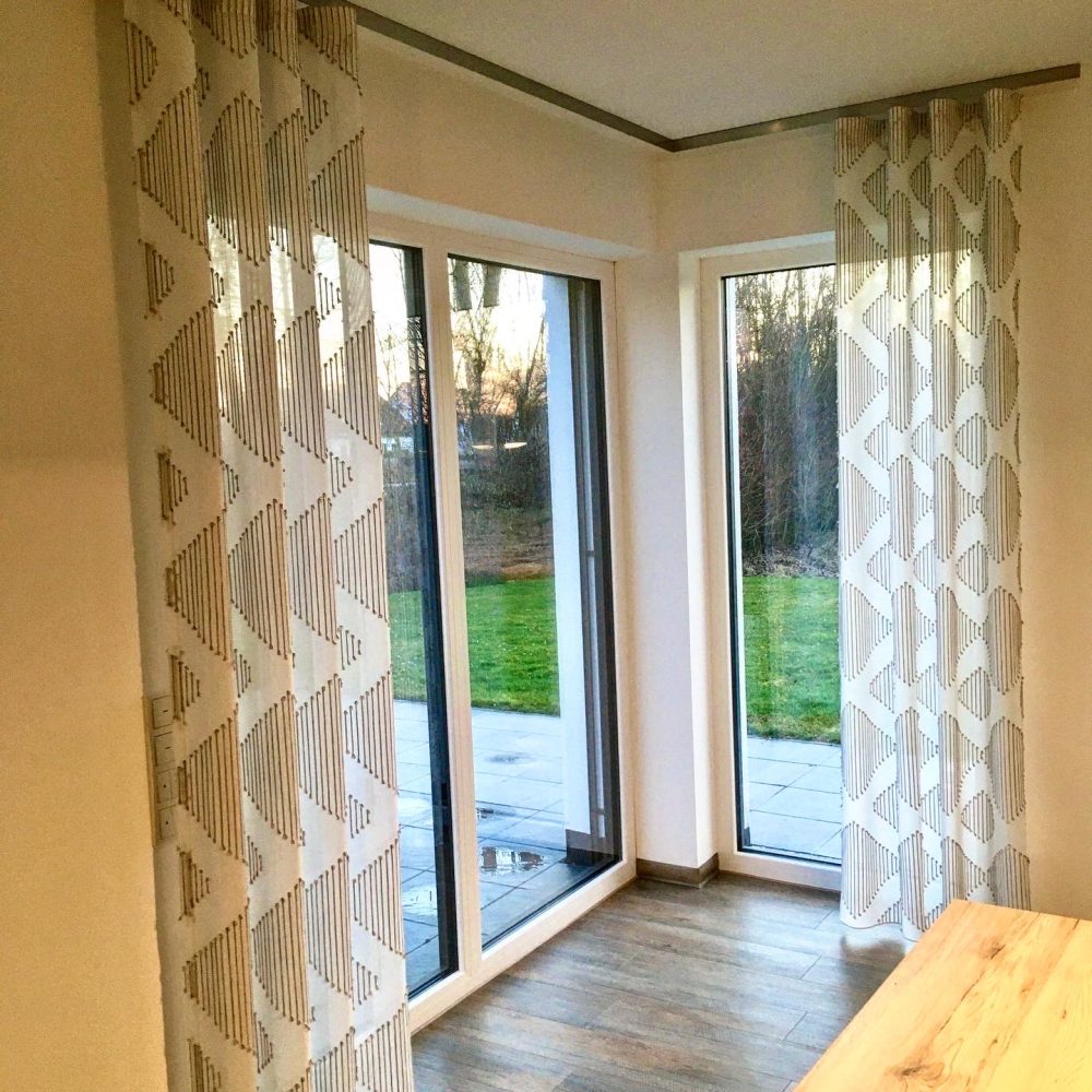 63AC24B7-F7E5-44D2-899A-339BED4CCA90